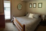 4 BR Queen Bed Ground Level 